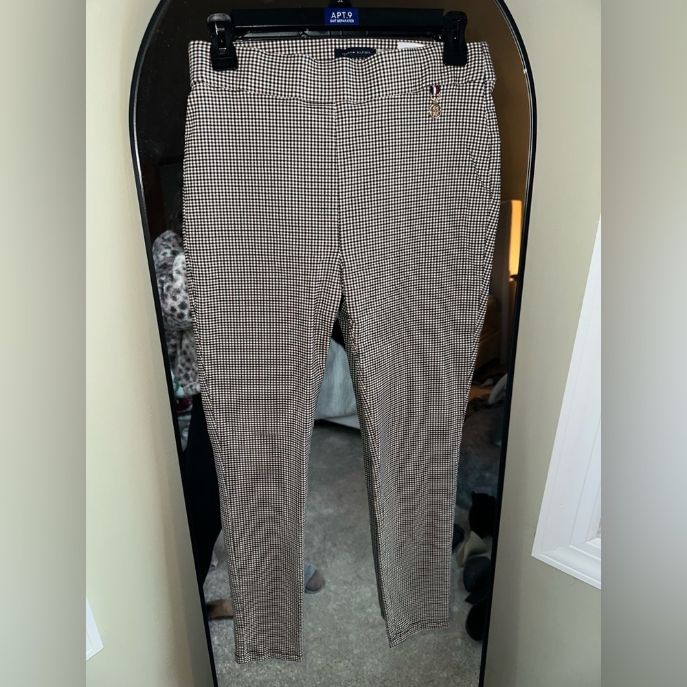 Tommy Hilfiger Brown and White Checkered Pants - Picture 4 of 7